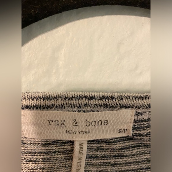 Rag & Bone The Knit V-Neck Striped Tee - Picture 5 of 8